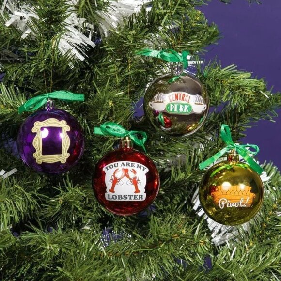 FRIENDS TV Show Christmas Tree Set of 4 Ball Ornaments Shatterproof - Picture 2 of 8